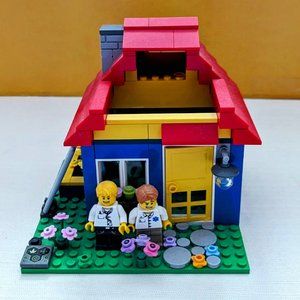 Lego Iconic Pencil Pot Set 40154